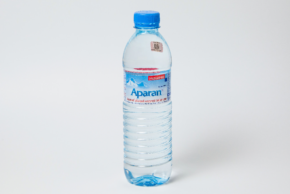 Кафе апаран дзержинск. Aparan вода. Апаран Дзержинск. Aparan бренд. Вода без газа Aparan 1 л.
